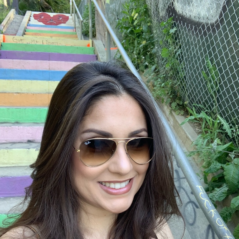 Meet your Posher, Sabrina